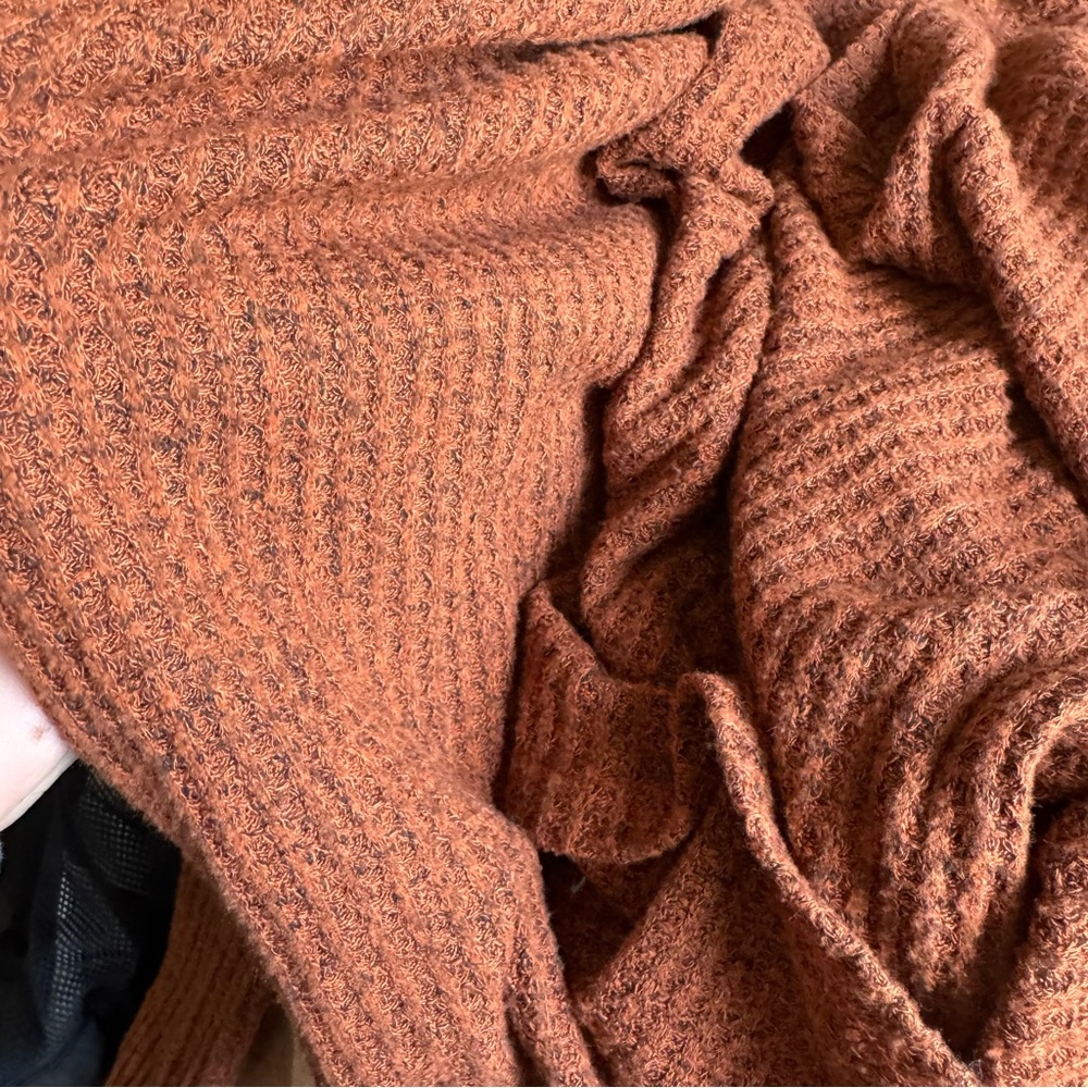 Natural Life Heathered Rust Waffle Knit V-Neck Top - Picture 7 of 7